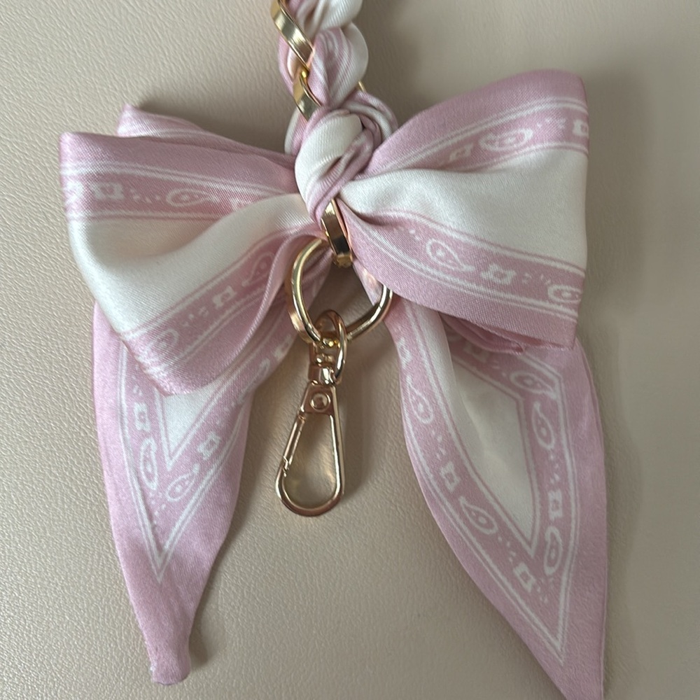 Bag chain extender or charm - NWOT - Picture 2 of 4